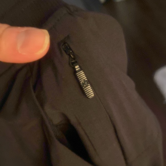 Lululemon black joggers (6) - Picture 6 of 8